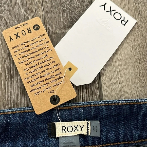 Roxy icon denim skirt size small - Picture 3 of 4
